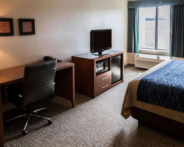 Comfort Inn Crystal Lake image 17